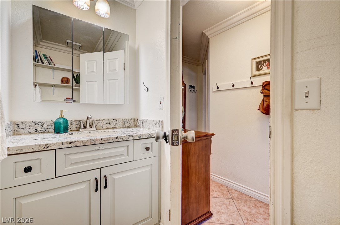 5889 Laredo Street Las Vegas NV 89146