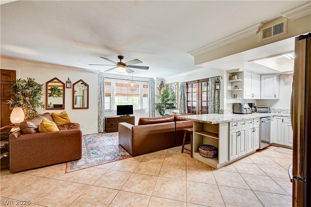 5889 Laredo Street Las Vegas NV 89146