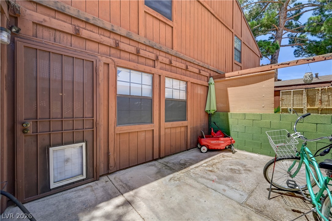 5889 Laredo Street Las Vegas NV 89146