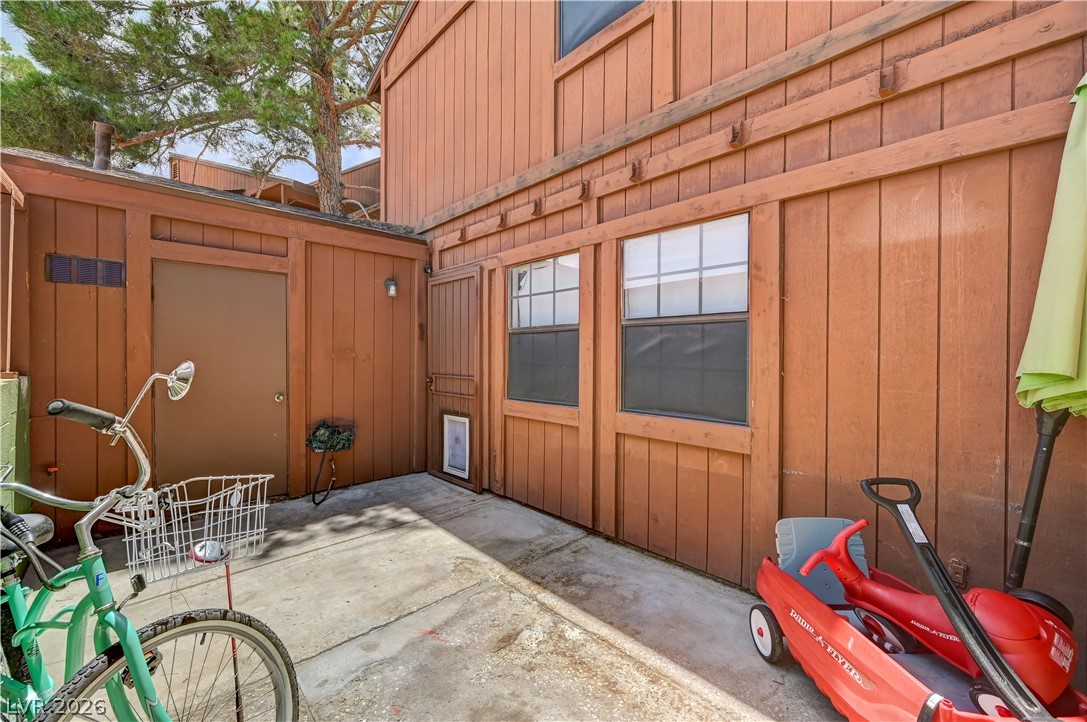5889 Laredo Street Las Vegas NV 89146