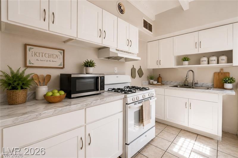 2104 White Street North Las Vegas NV 89030