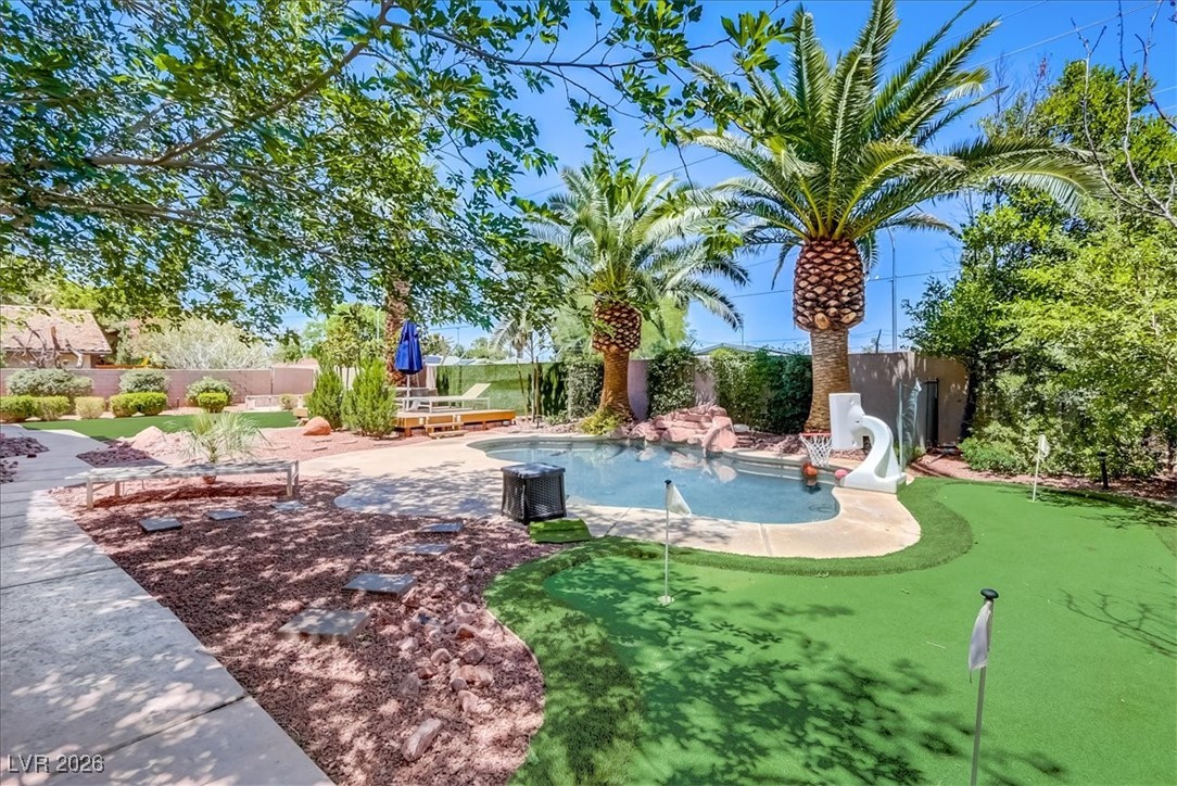 2500 Wimbledon Drive Las Vegas NV 89107