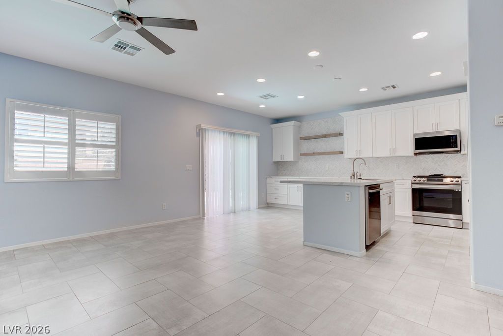 6442 Harline Heights Street Las Vegas NV 89113