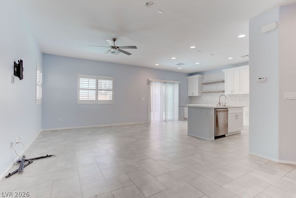6442 Harline Heights Street Las Vegas NV 89113