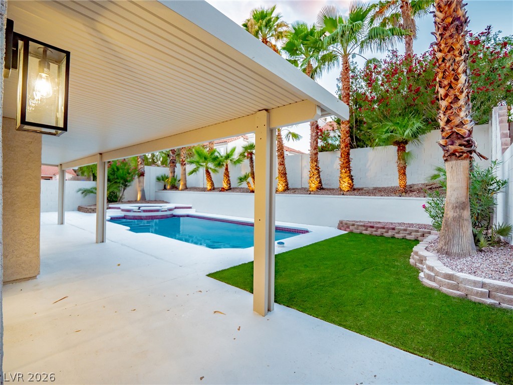 2729 Beachside Court Las Vegas NV 89117