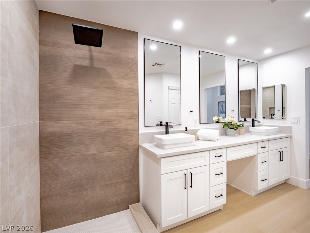 2729 Beachside Court Las Vegas NV 89117