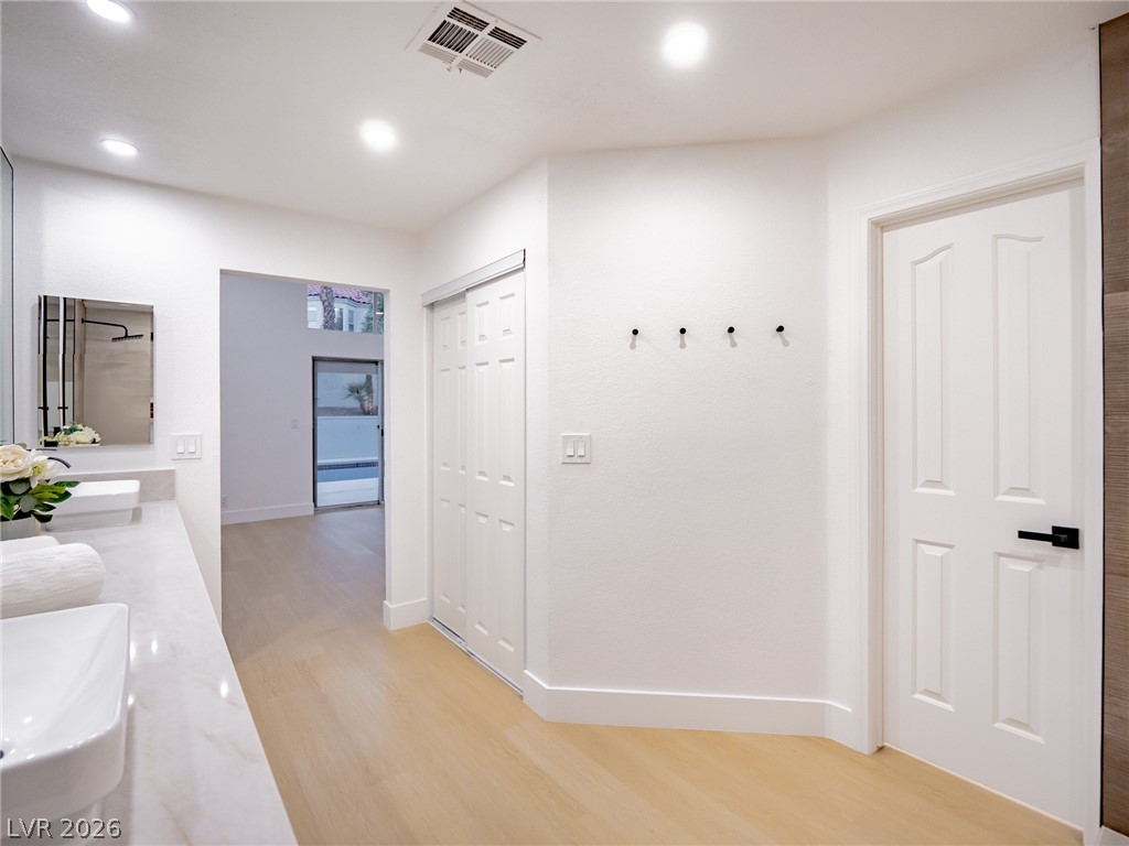 2729 Beachside Court Las Vegas NV 89117