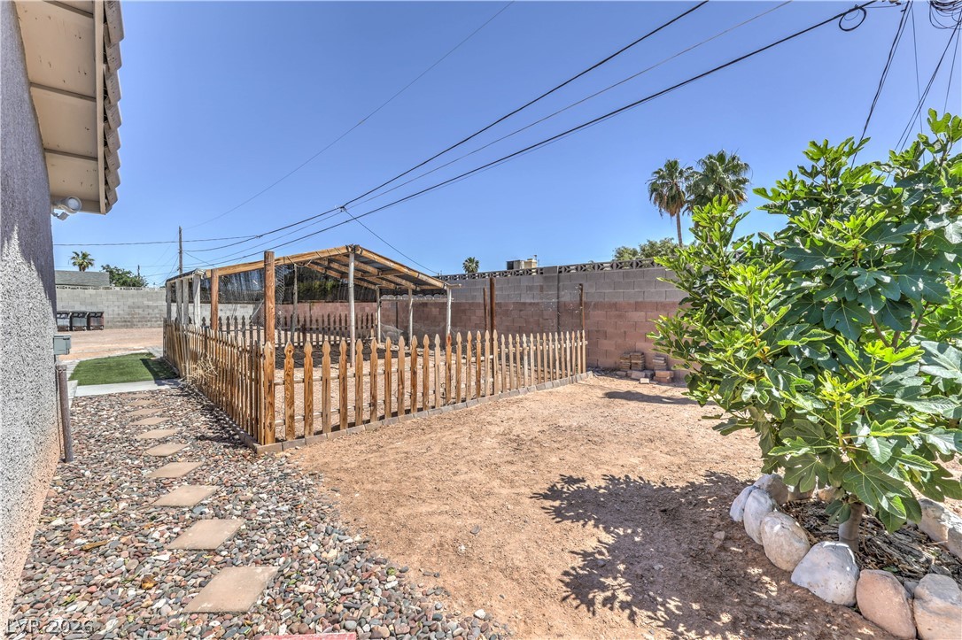 4465 East Cleveland Avenue Las Vegas NV 89104
