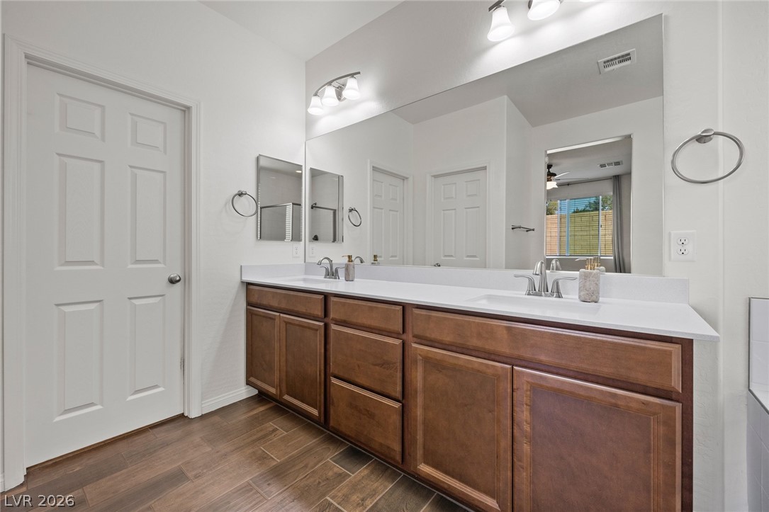 6721 Sycamore Pines Street Las Vegas NV 89149