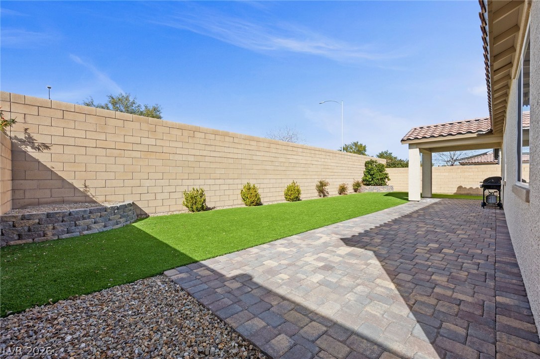 6721 Sycamore Pines Street Las Vegas NV 89149