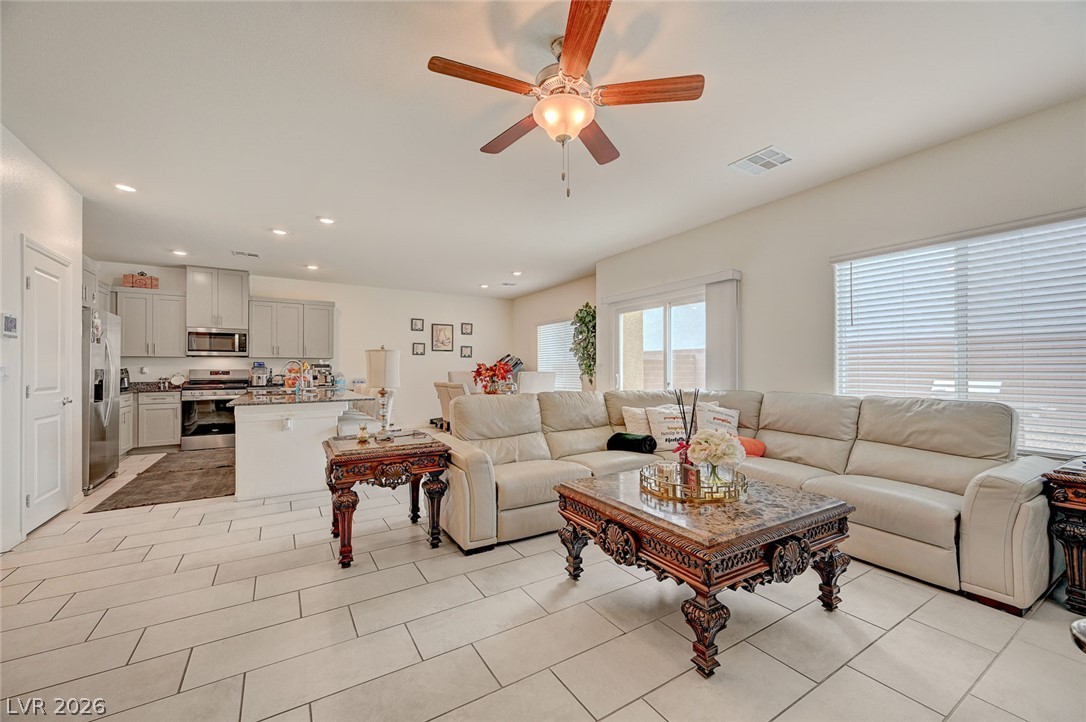 7711 Duran Harbor Lane North Las Vegas NV 89084