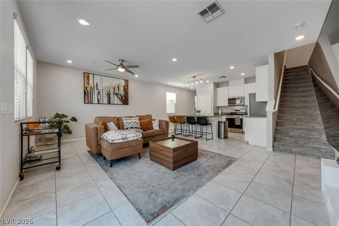 5312 Silver Branch Las Vegas NV 89918