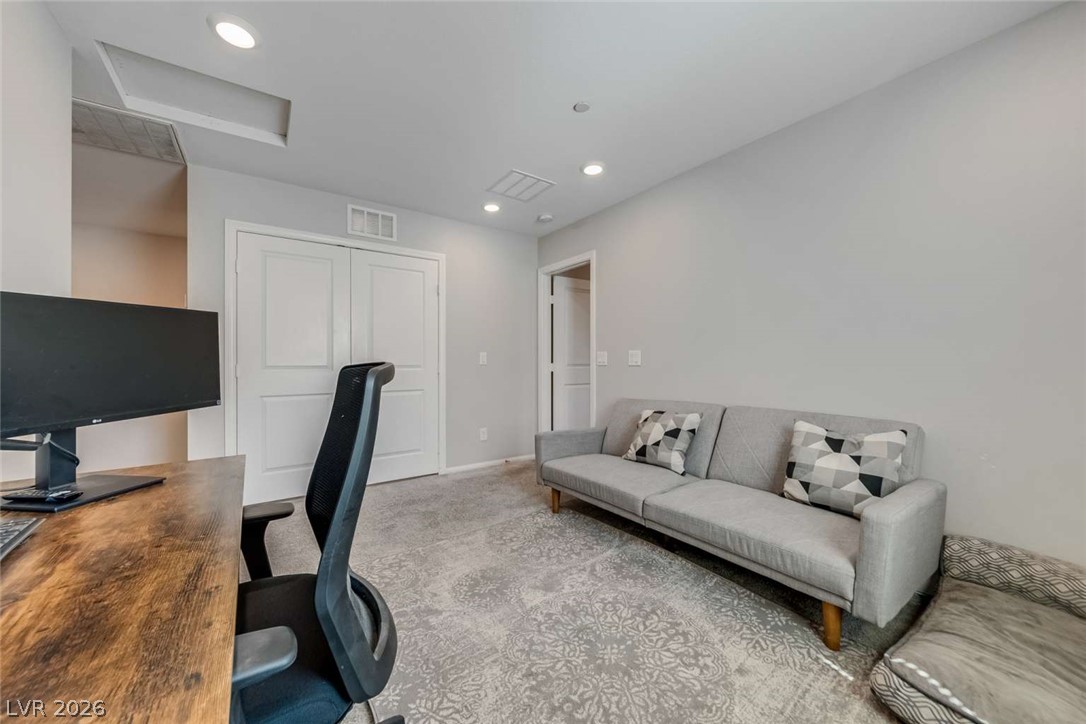 5312 Silver Branch Las Vegas NV 89918