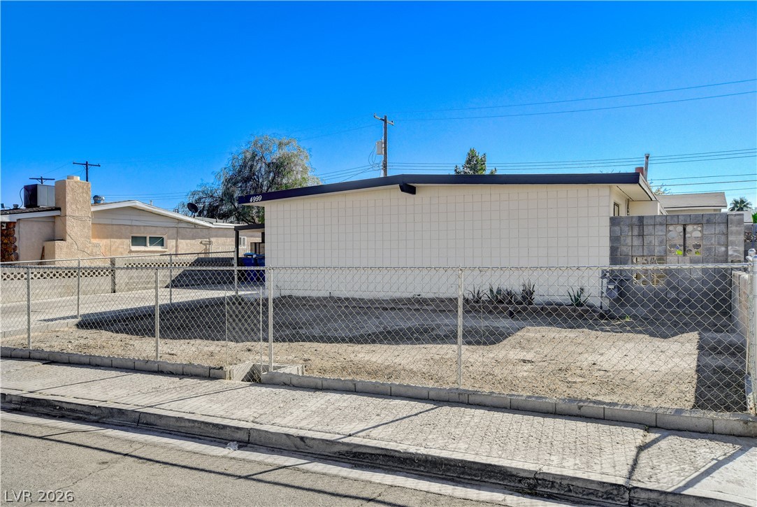 4999 Meredith Avenue Las Vegas NV 89121