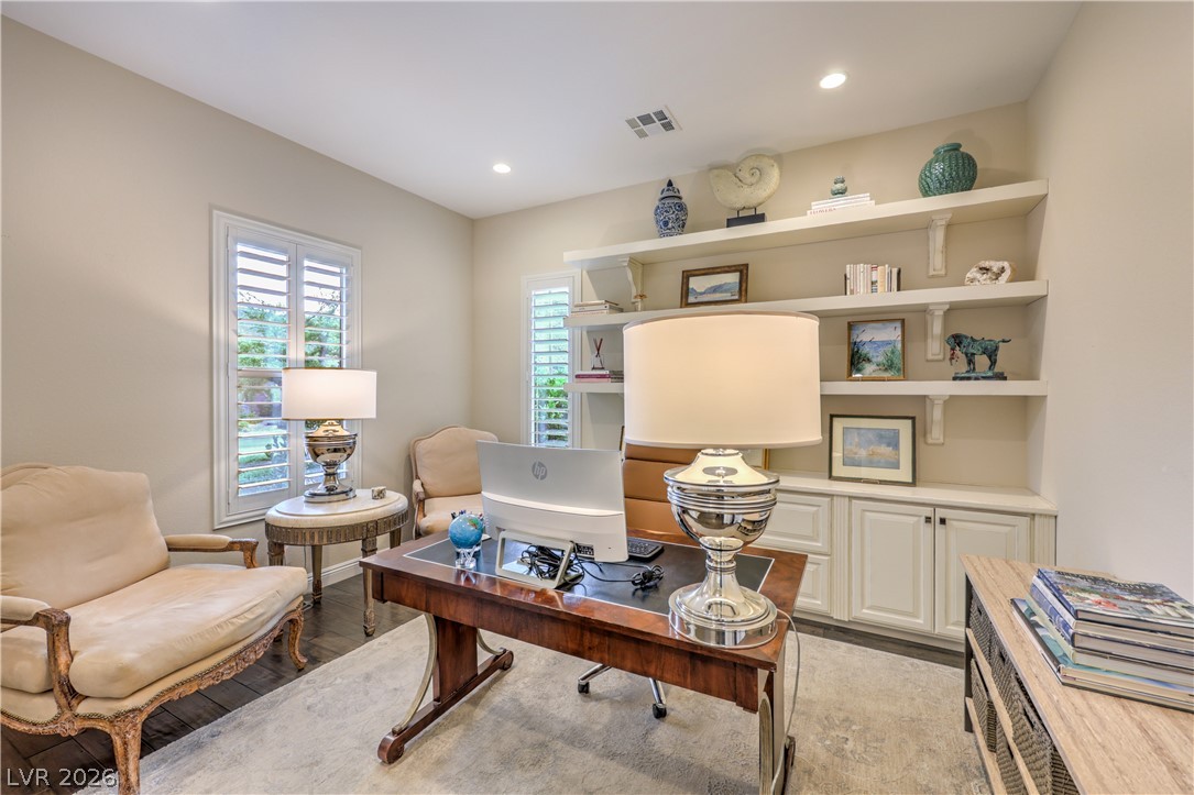 6842 Regency Crest Drive Las Vegas NV 89148