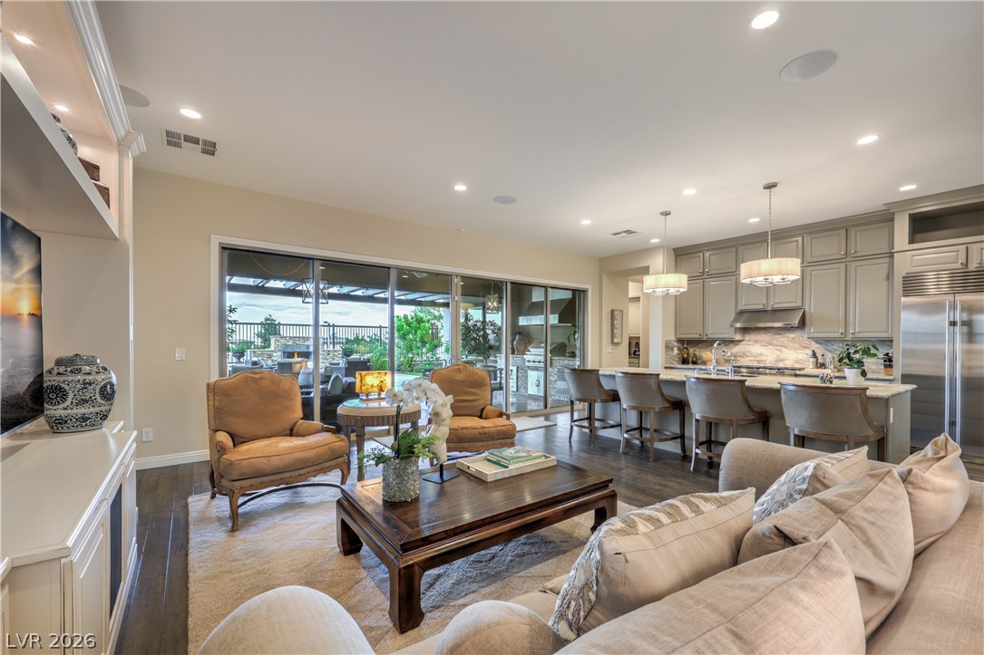 6842 Regency Crest Drive Las Vegas NV 89148