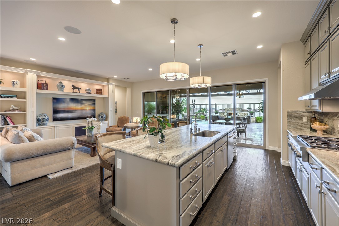 6842 Regency Crest Drive Las Vegas NV 89148