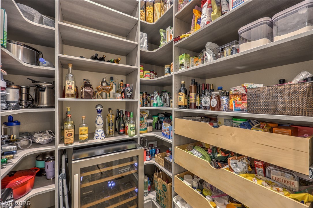 6842 Regency Crest Drive Las Vegas NV 89148