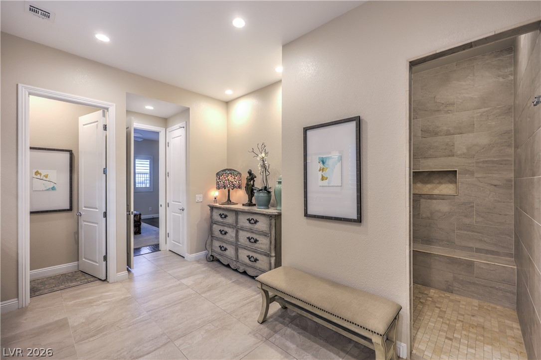6842 Regency Crest Drive Las Vegas NV 89148