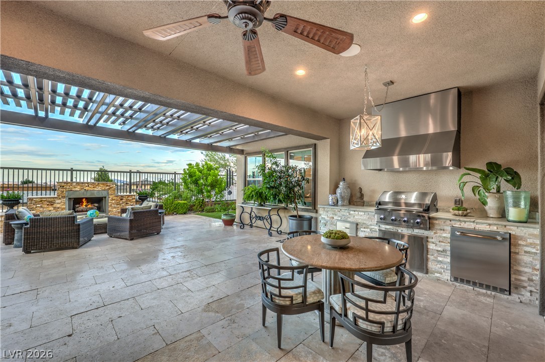 6842 Regency Crest Drive Las Vegas NV 89148