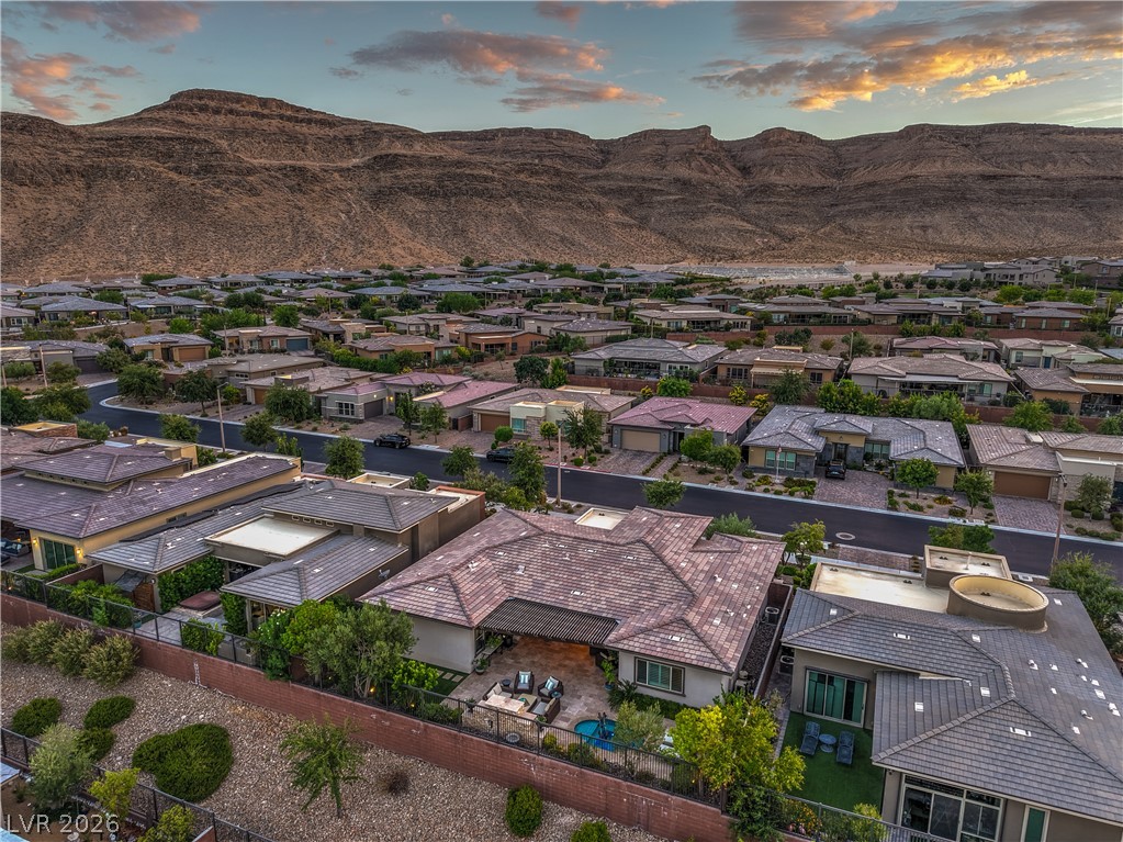 6842 Regency Crest Drive Las Vegas NV 89148