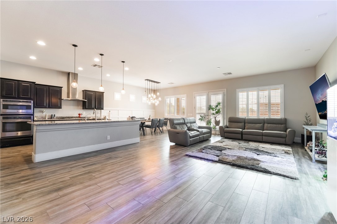 8157 Gilespie Street Las Vegas NV 89123
