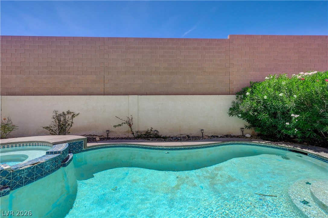 4665 Ashington Street Las Vegas NV 89147
