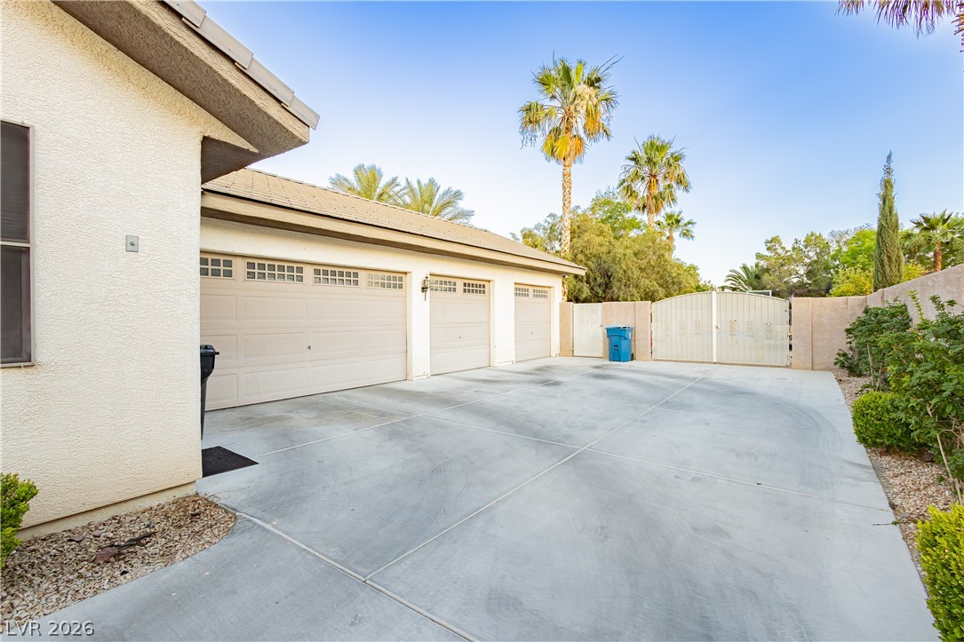 5905 Castleberry Peak Avenue Las Vegas NV 89131