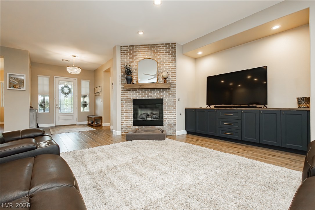 5905 Castleberry Peak Avenue Las Vegas NV 89131