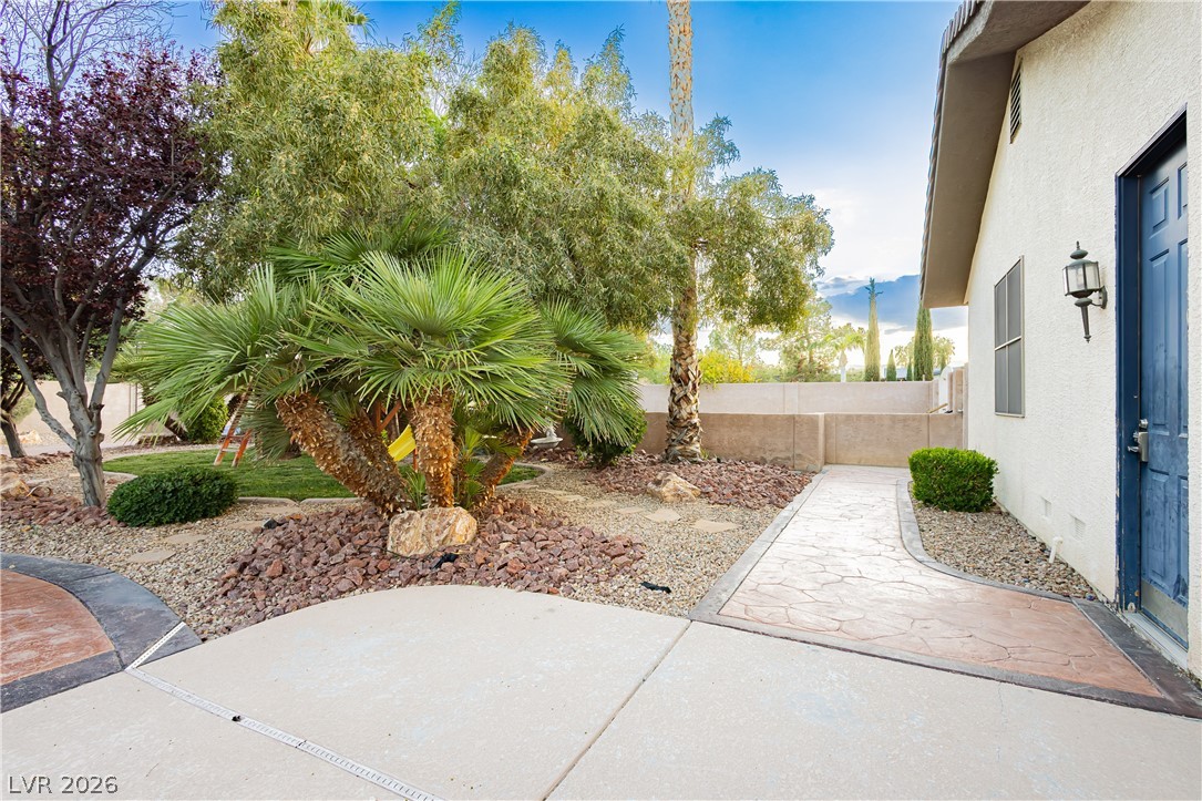 5905 Castleberry Peak Avenue Las Vegas NV 89131