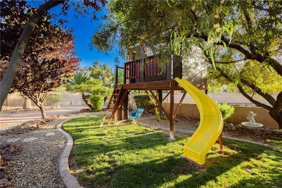 5905 Castleberry Peak Avenue Las Vegas NV 89131