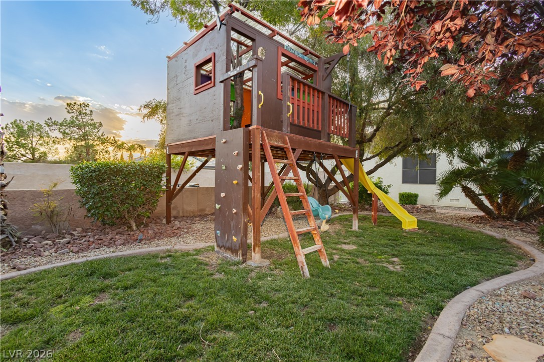 5905 Castleberry Peak Avenue Las Vegas NV 89131