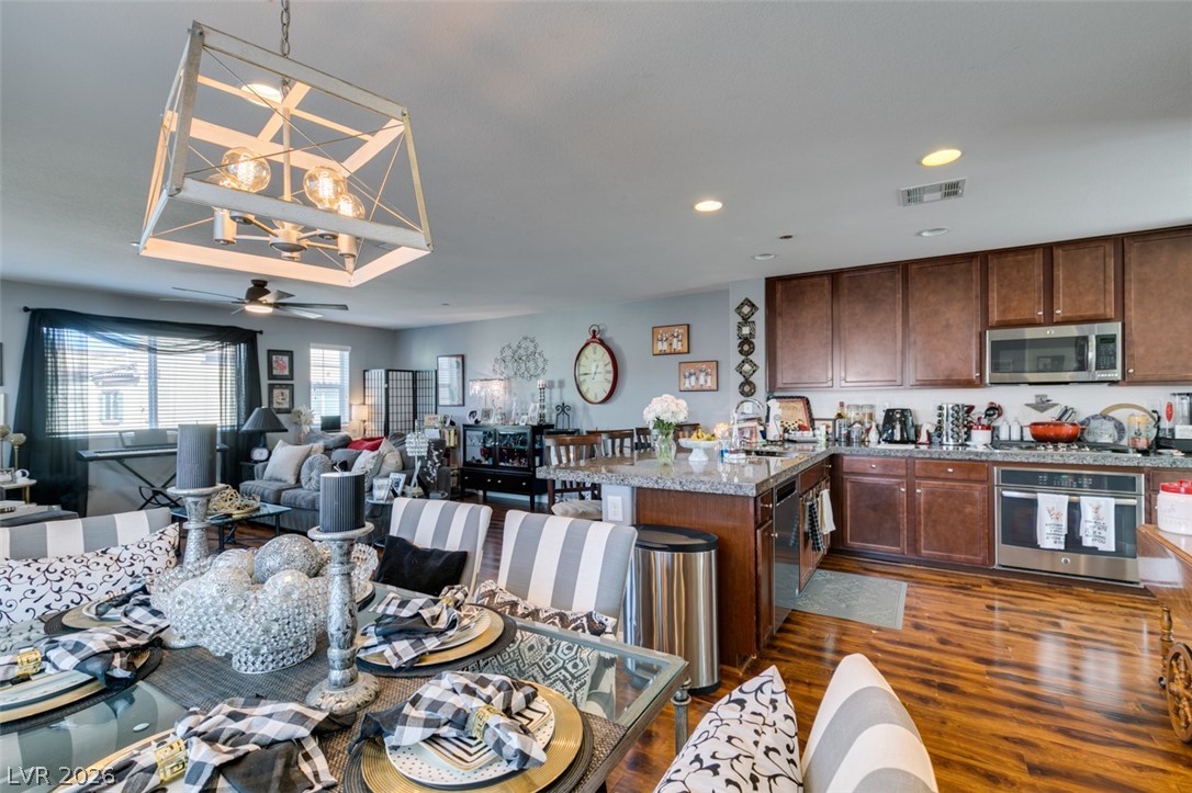1525 Spiced Wine Avenue 17105 Henderson NV 89074