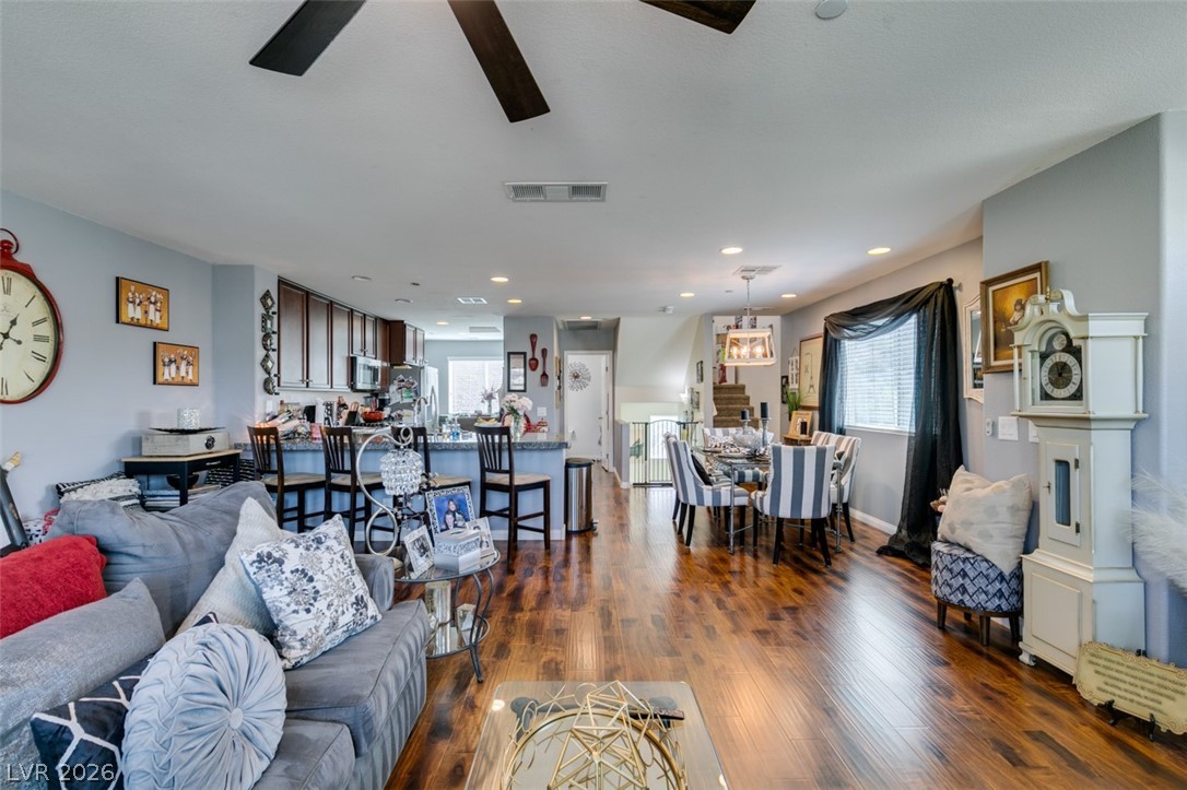 1525 Spiced Wine Avenue 17105 Henderson NV 89074