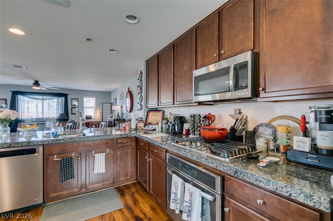 1525 Spiced Wine Avenue 17105 Henderson NV 89074