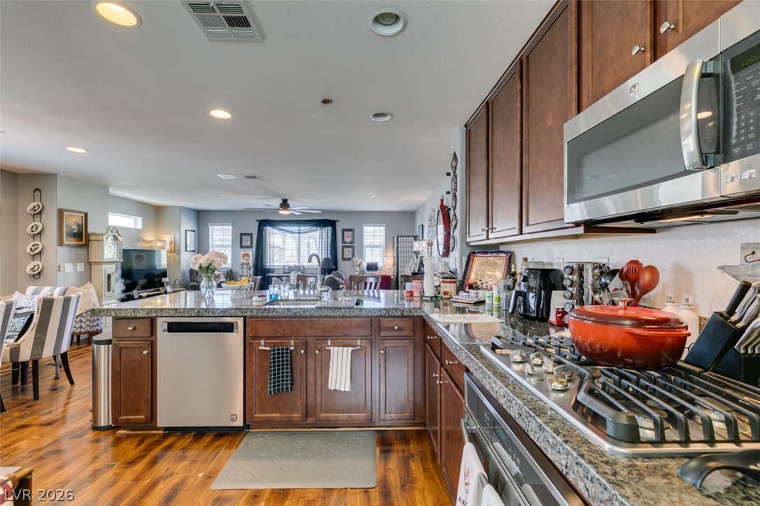 1525 Spiced Wine Avenue 17105 Henderson NV 89074