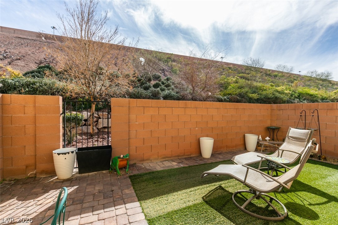 1525 Spiced Wine Avenue 17105 Henderson NV 89074