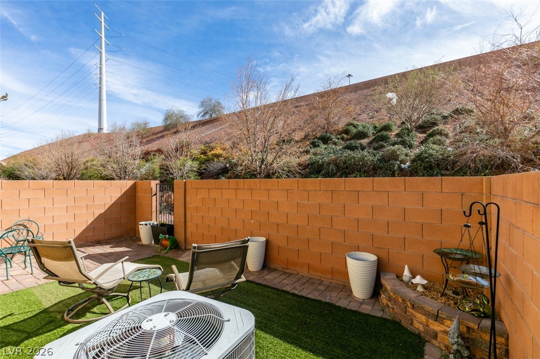 1525 Spiced Wine Avenue 17105 Henderson NV 89074