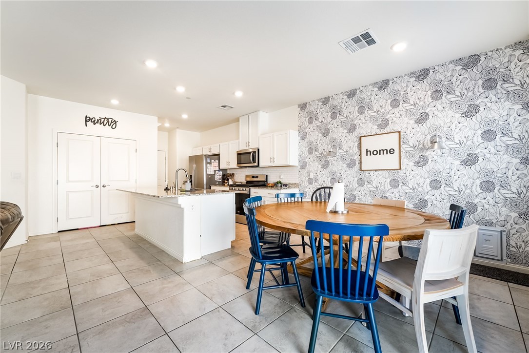 1087 Gentle Swan Street Henderson NV 89011