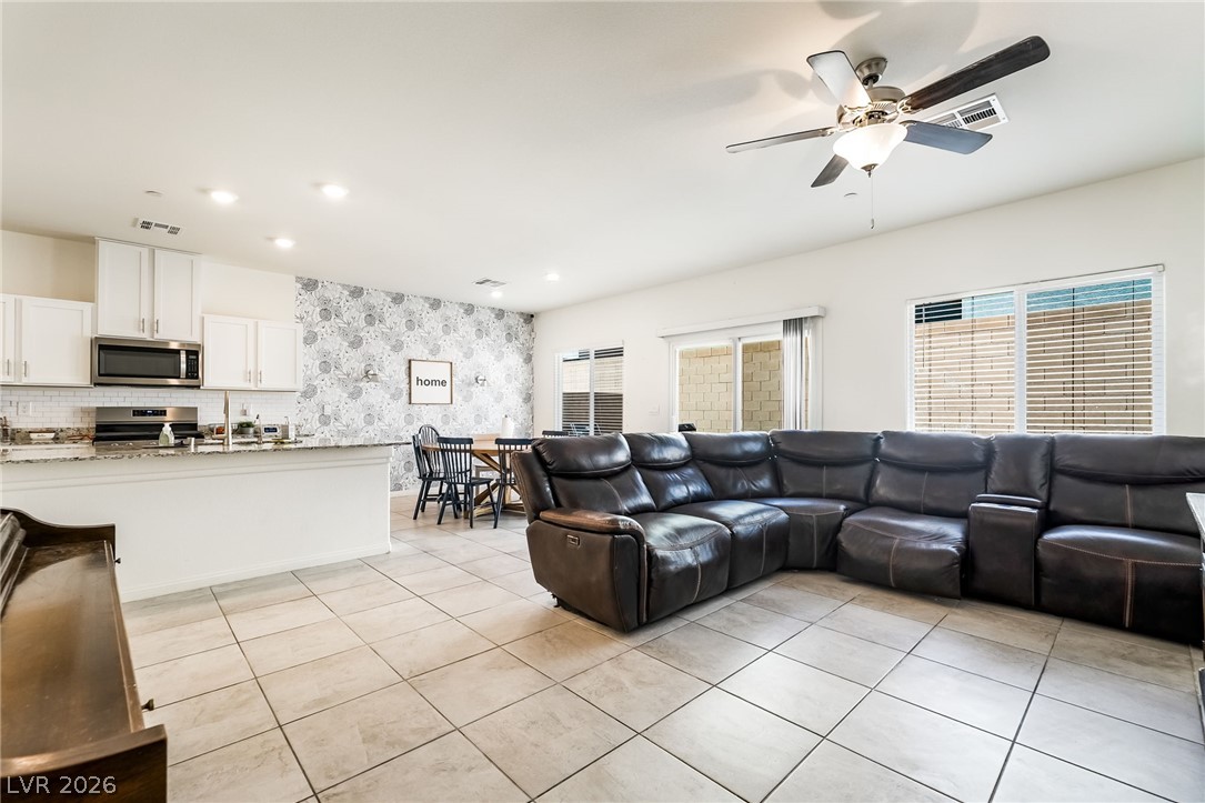 1087 Gentle Swan Street Henderson NV 89011