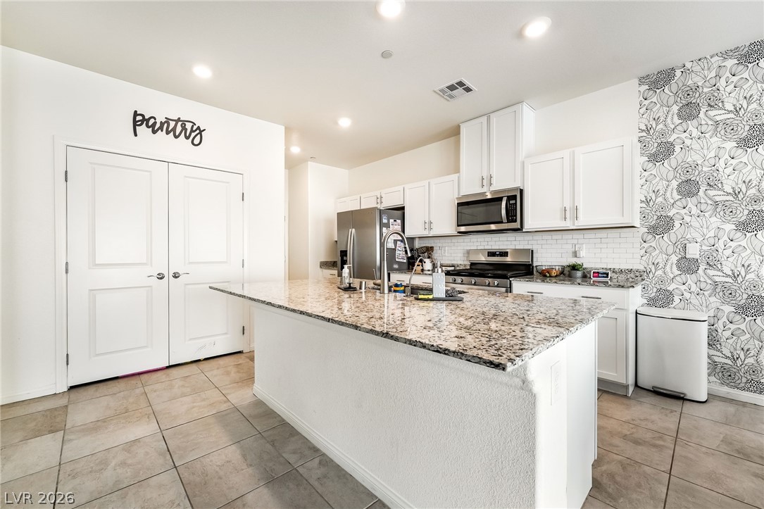 1087 Gentle Swan Street Henderson NV 89011
