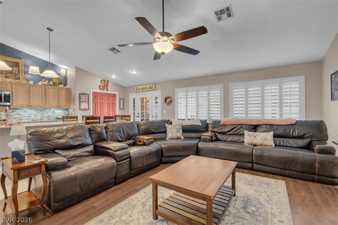 6258 Golden Rain Street North Las Vegas NV 89031