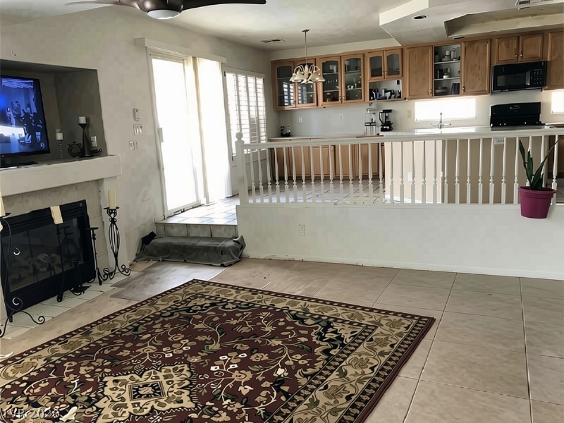 8769 Country View Avenue Las Vegas NV 89129