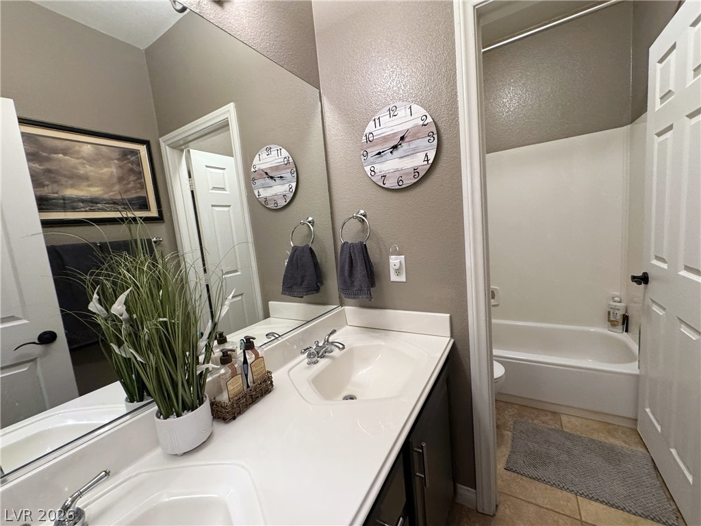 8804 Willow Cabin Street Las Vegas NV 89131