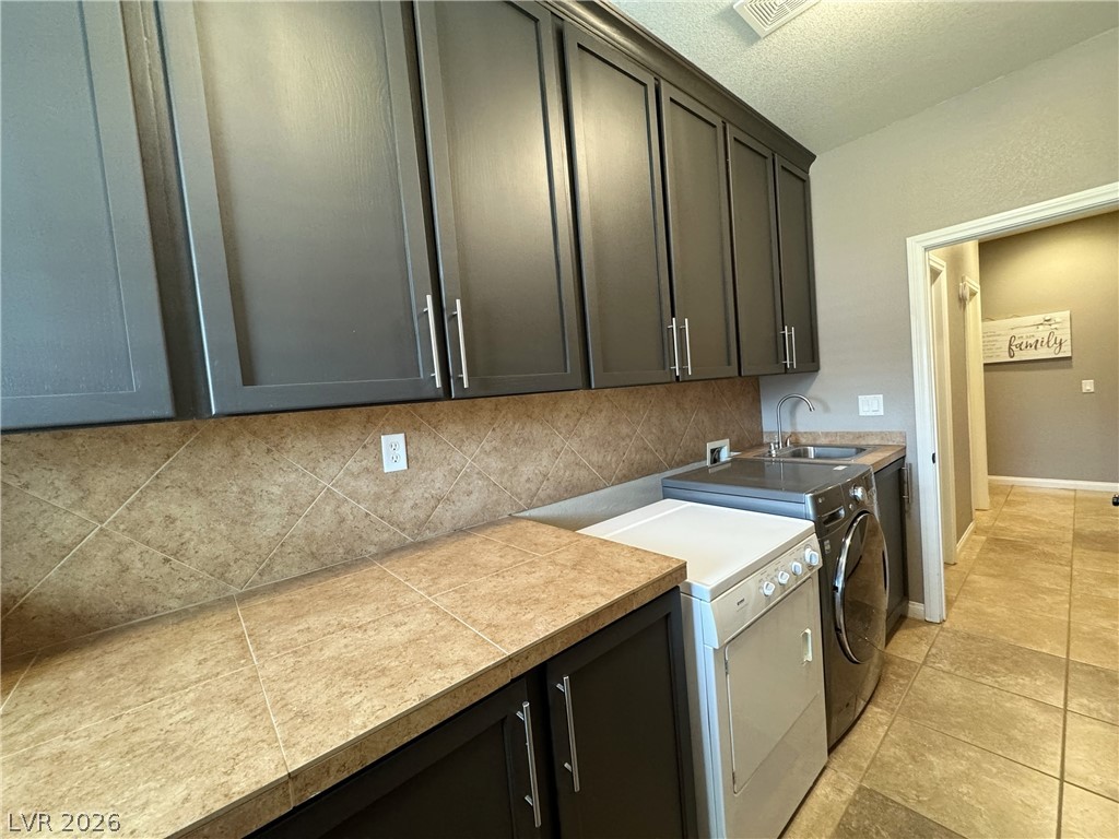 8804 Willow Cabin Street Las Vegas NV 89131