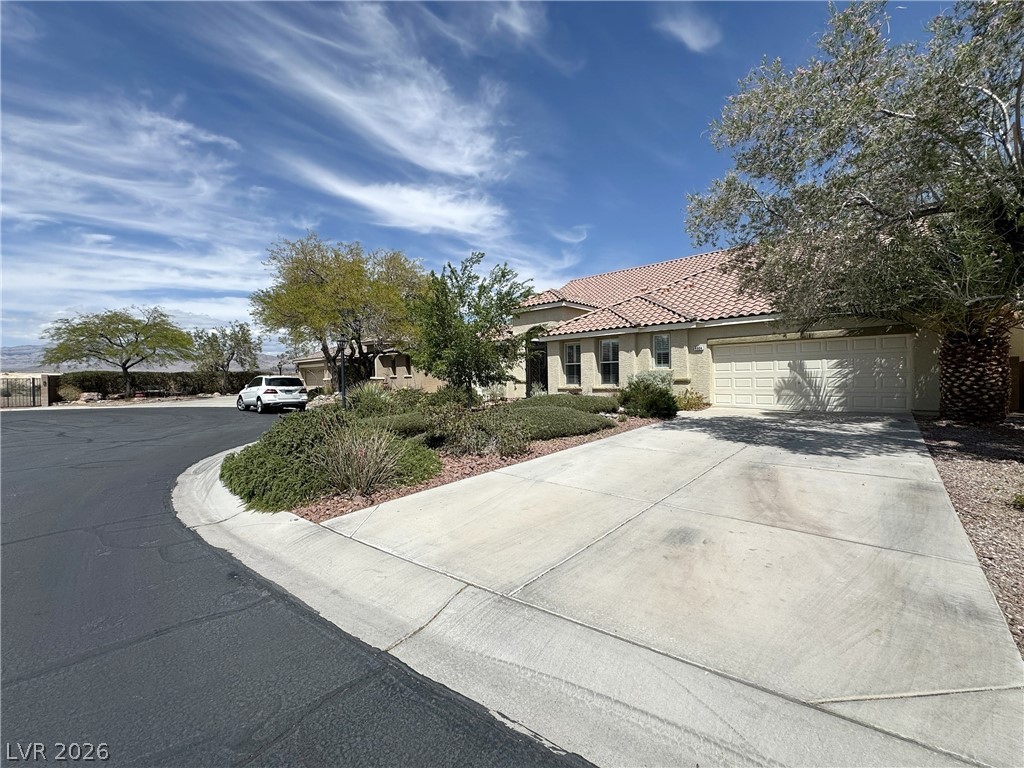 8804 Willow Cabin Street Las Vegas NV 89131