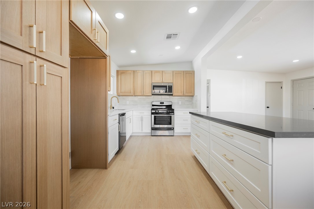 1124 Nassau Drive Las Vegas NV 89108