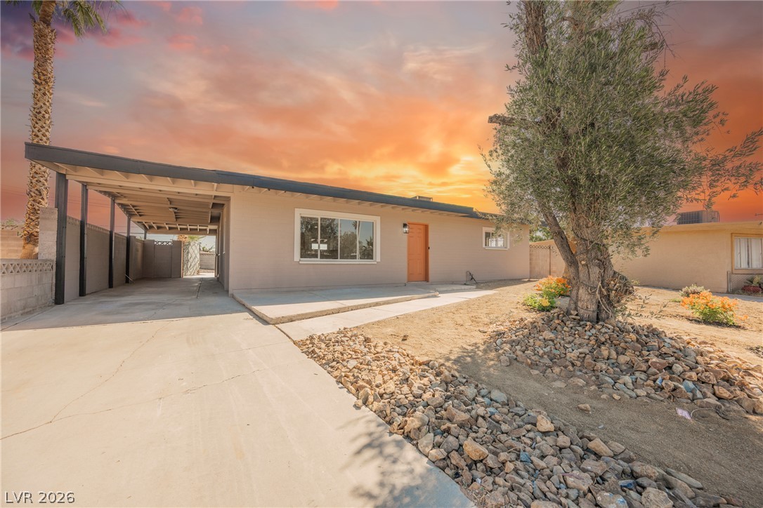 1124 Nassau Drive Las Vegas NV 89108