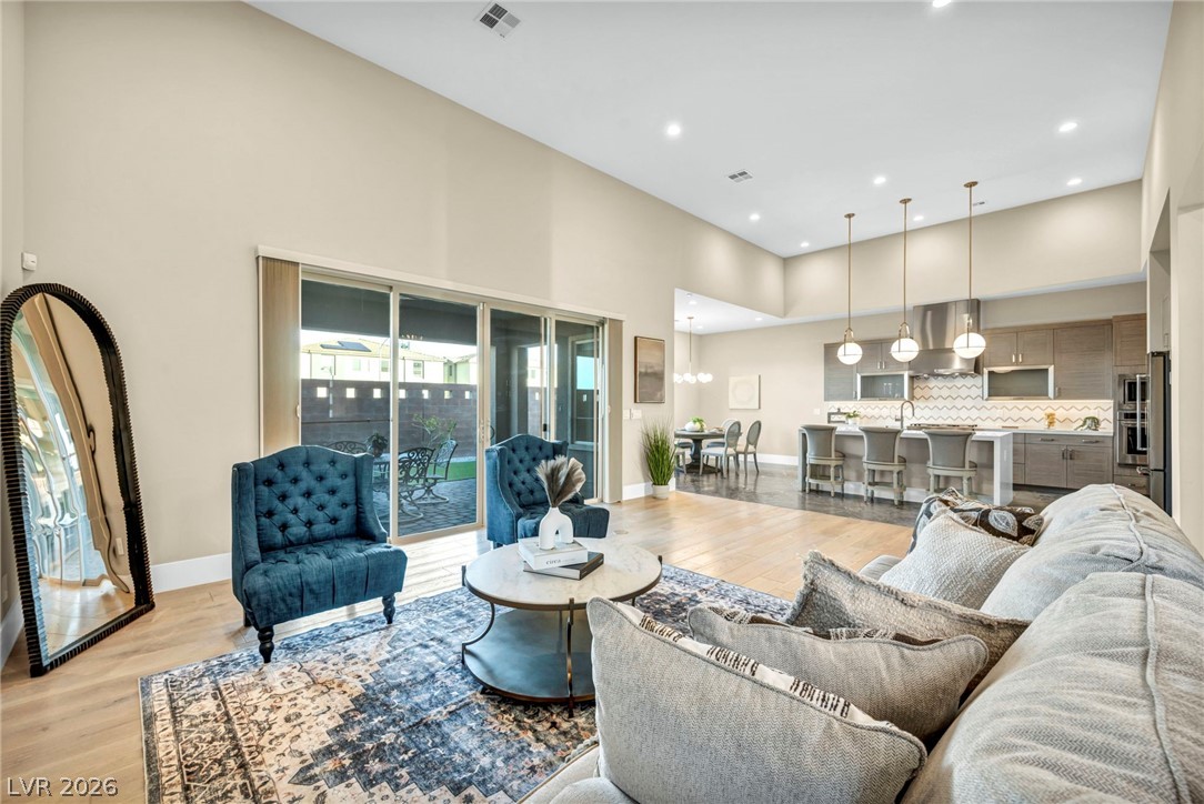 6824 Steel Mist Street Las Vegas NV 89148