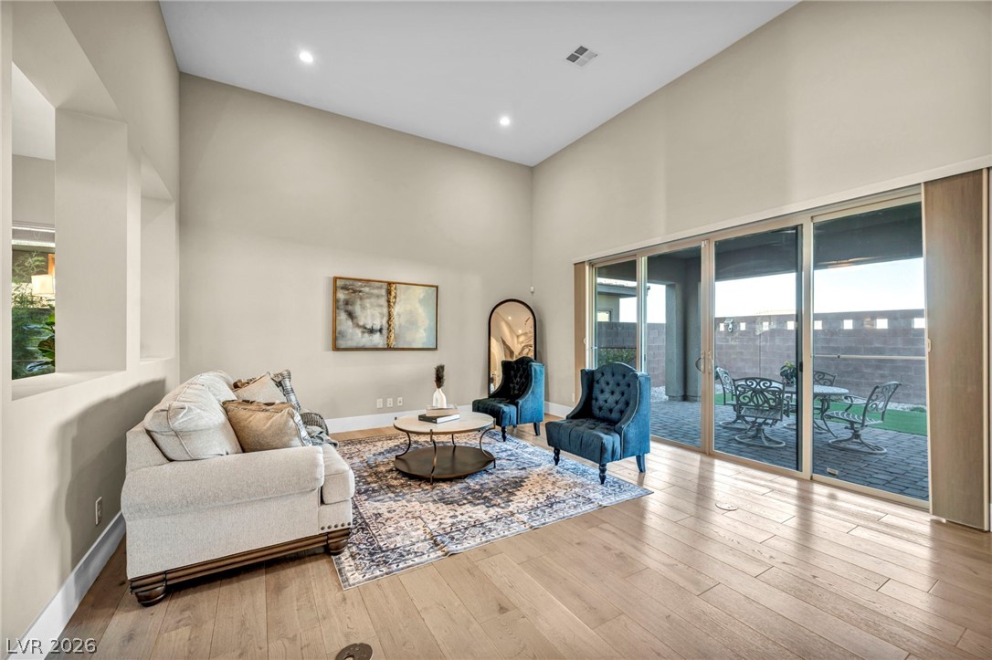 6824 Steel Mist Street Las Vegas NV 89148